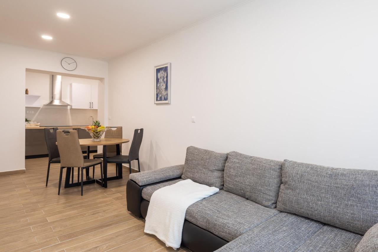 Direct Beach Apartments Jesenice  Esterno foto