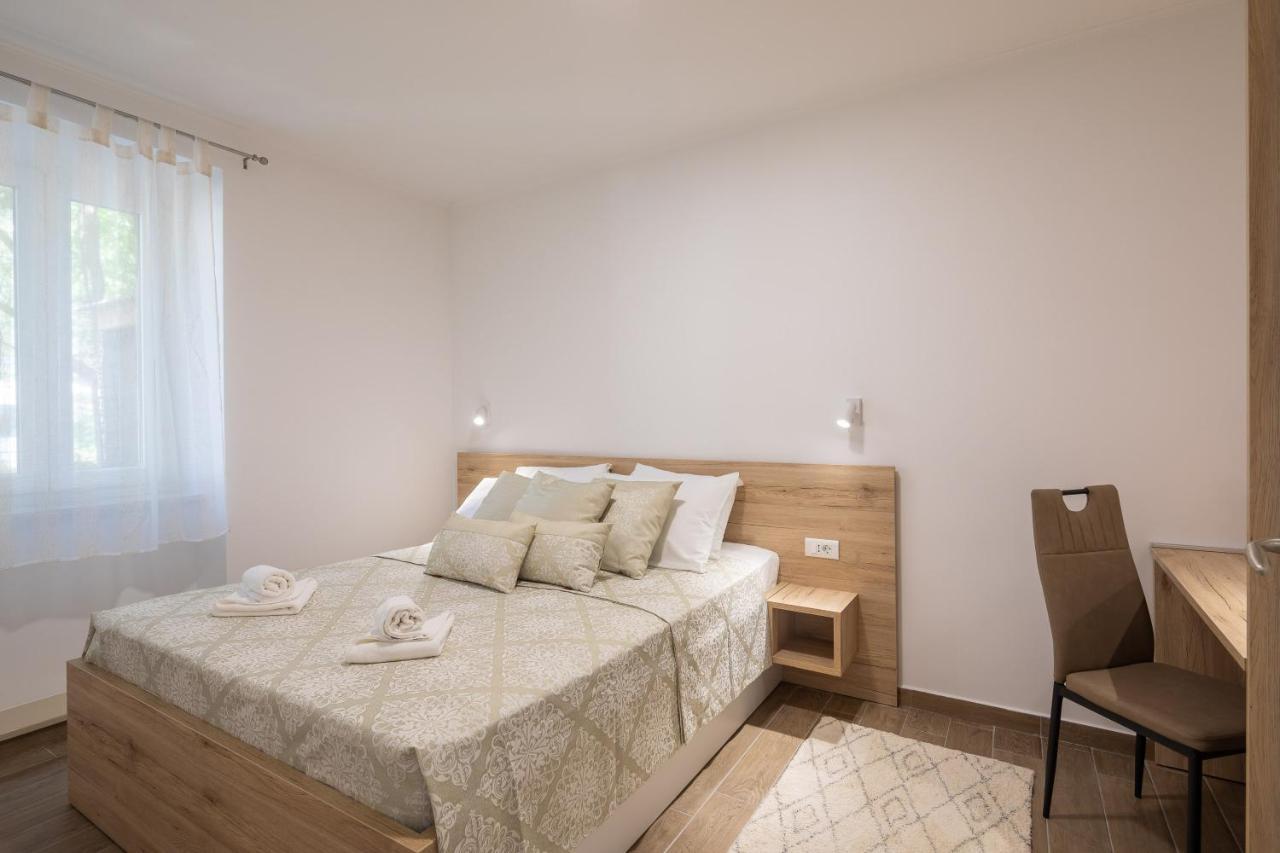 Direct Beach Apartments Jesenice  Esterno foto