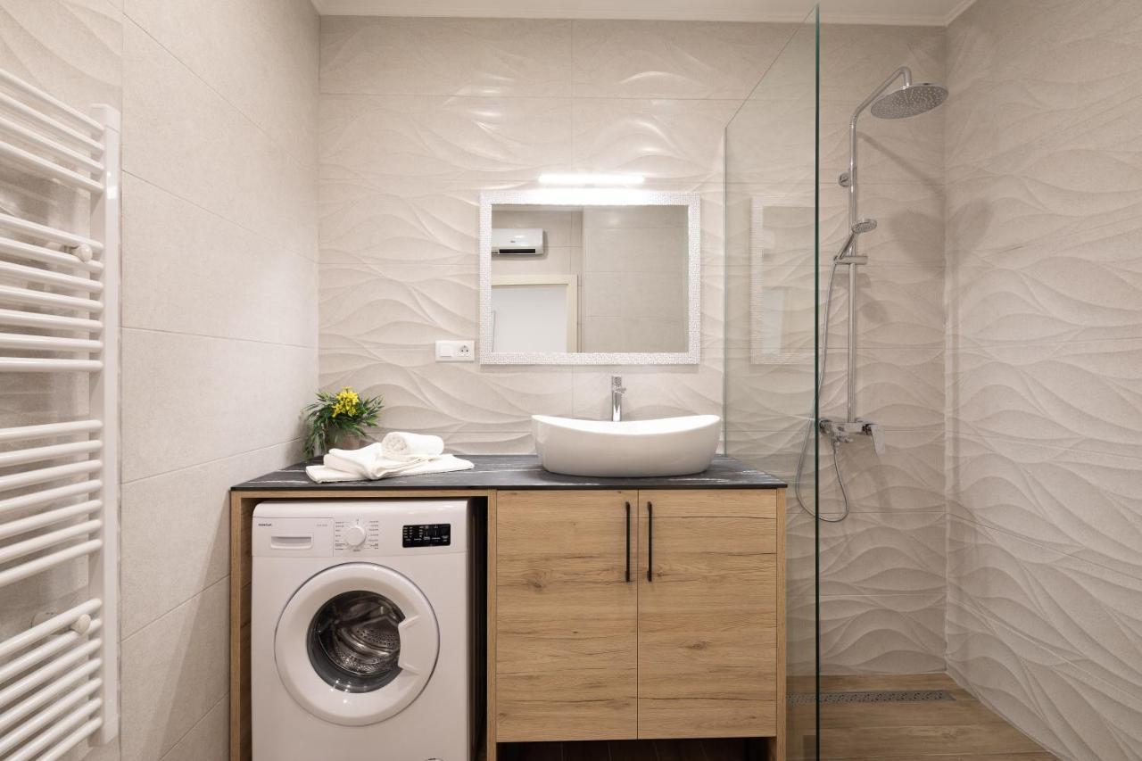Direct Beach Apartments Jesenice  Esterno foto