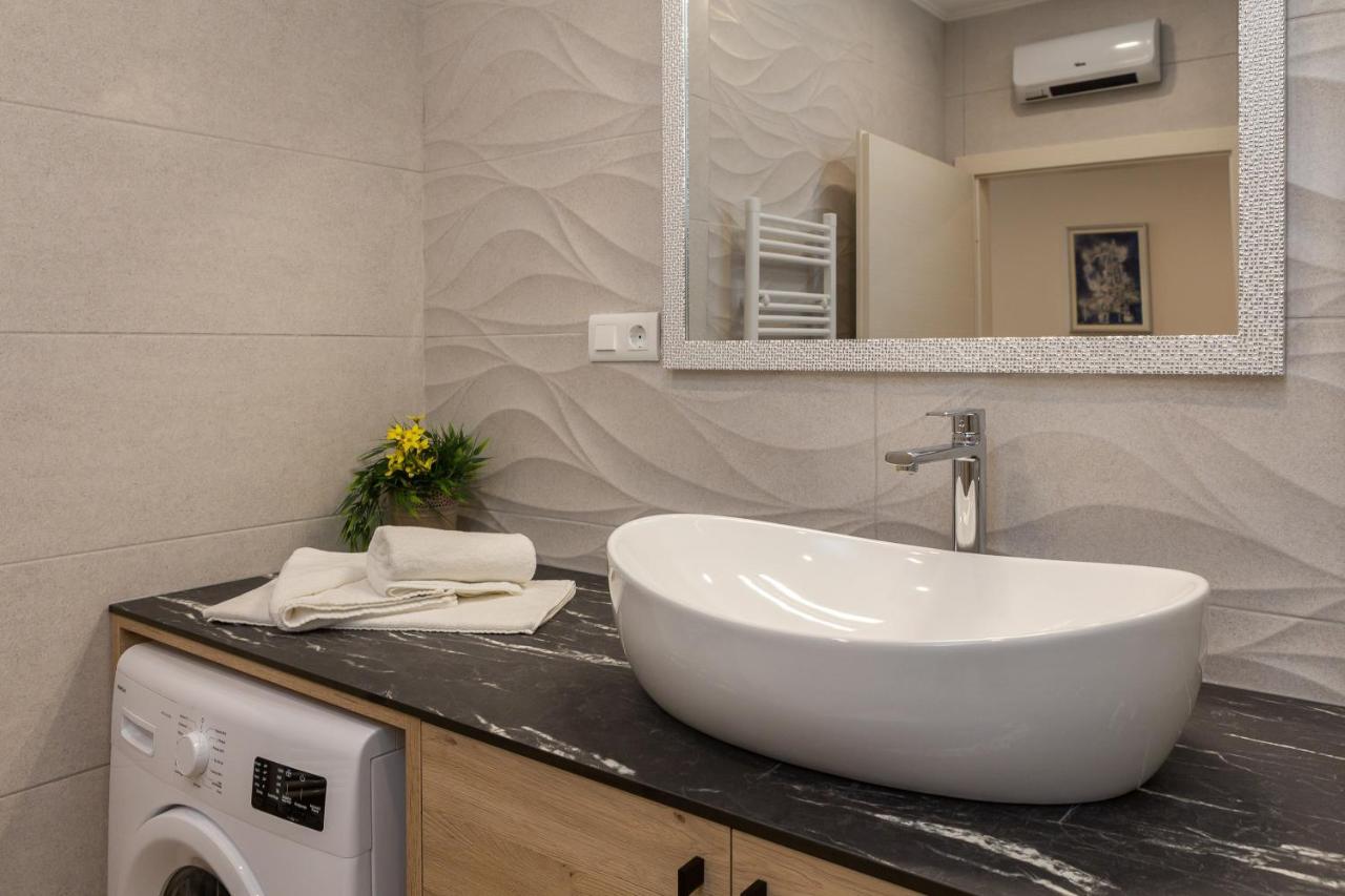 Direct Beach Apartments Jesenice  Esterno foto