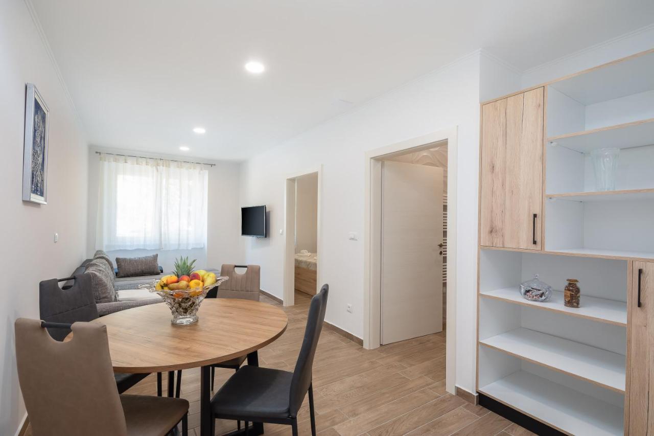 Direct Beach Apartments Jesenice  Esterno foto