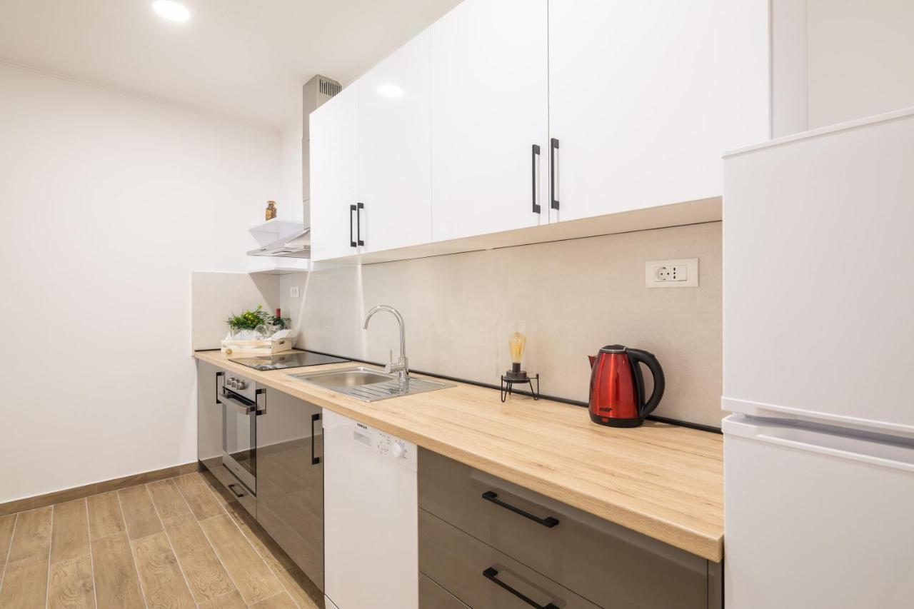 Direct Beach Apartments Jesenice  Esterno foto