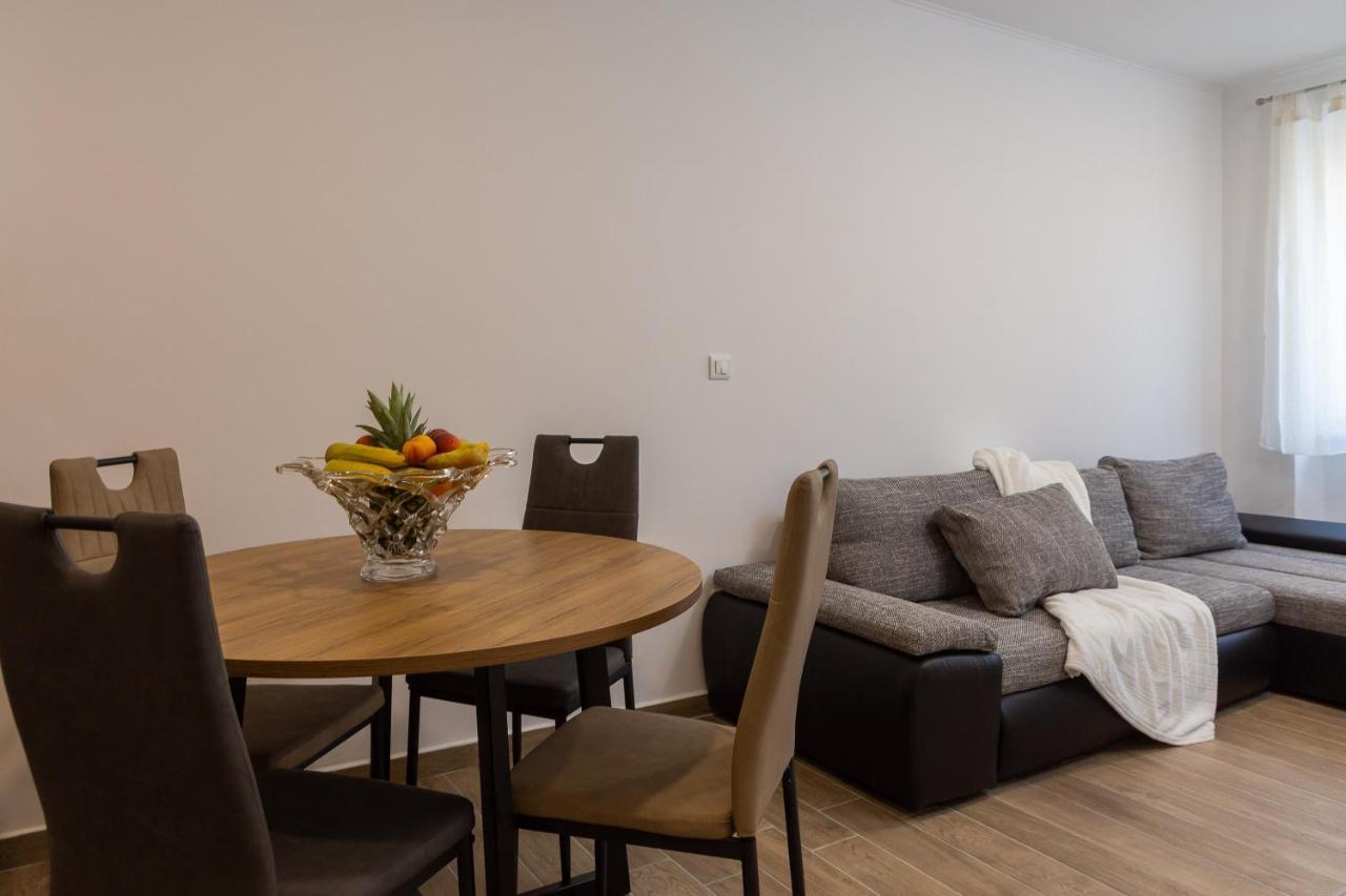 Direct Beach Apartments Jesenice  Esterno foto